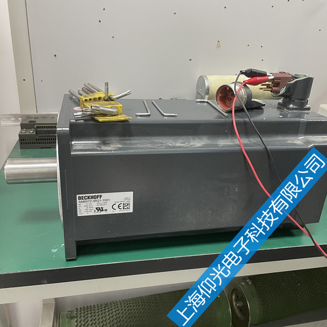 husky赫斯基注塑機倍福伺服電機卡死不轉維修