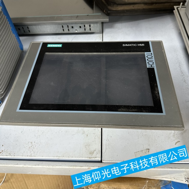 江西西門子觸摸屏IFP2200通電幾分鐘后屏幕變成藍(lán)屏故障維修哪家好點(diǎn)